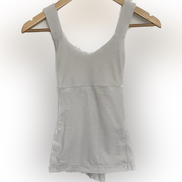 Lululemon tank top - Picture 3 of 4